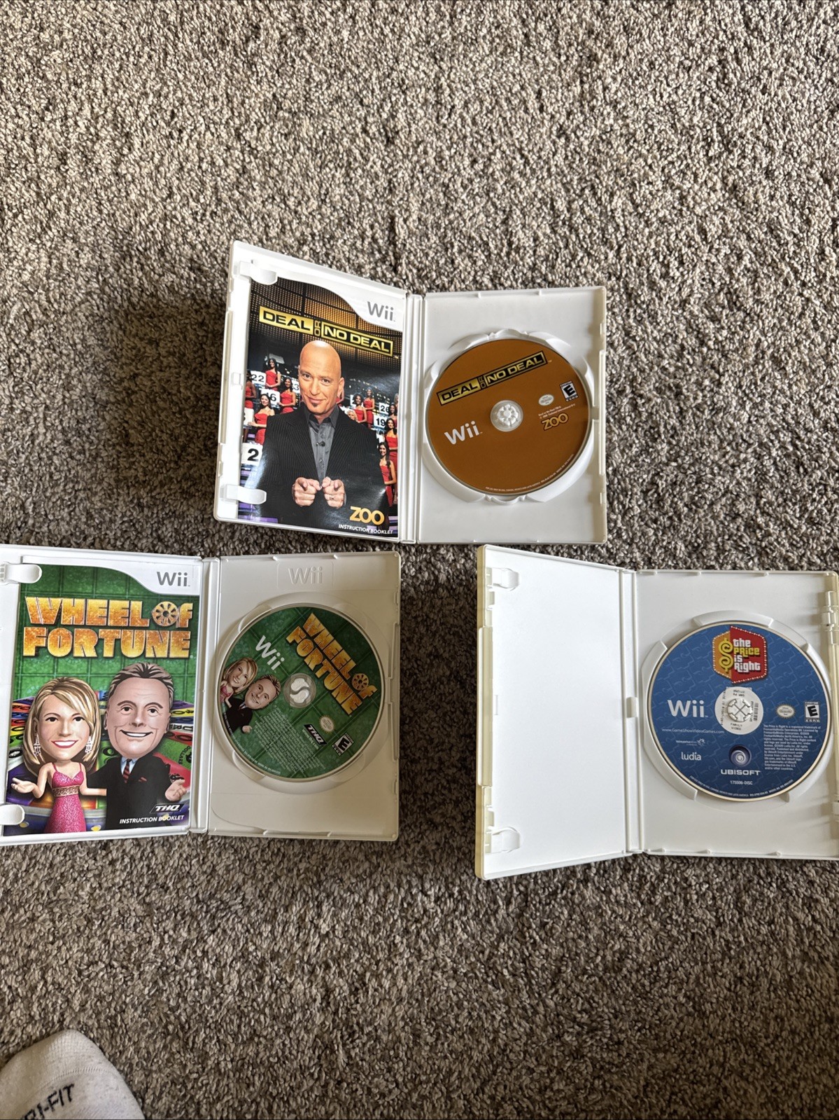 Nintendo Wii Game Show Lot of 3 – Price Is Right, Deal Or No Deal, & Jeopardy