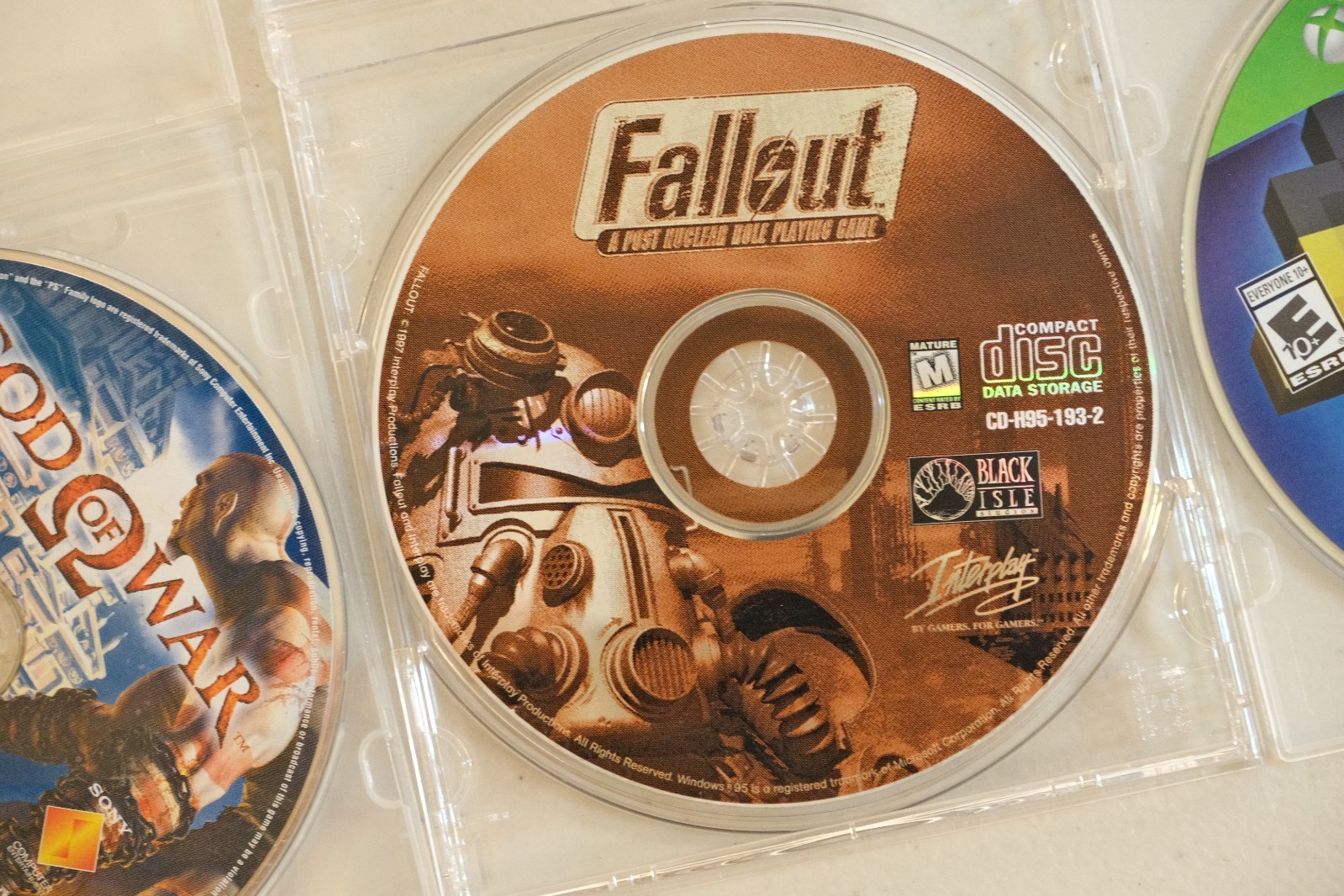Fallout (PC: Windows, 1997) Disc ONLY