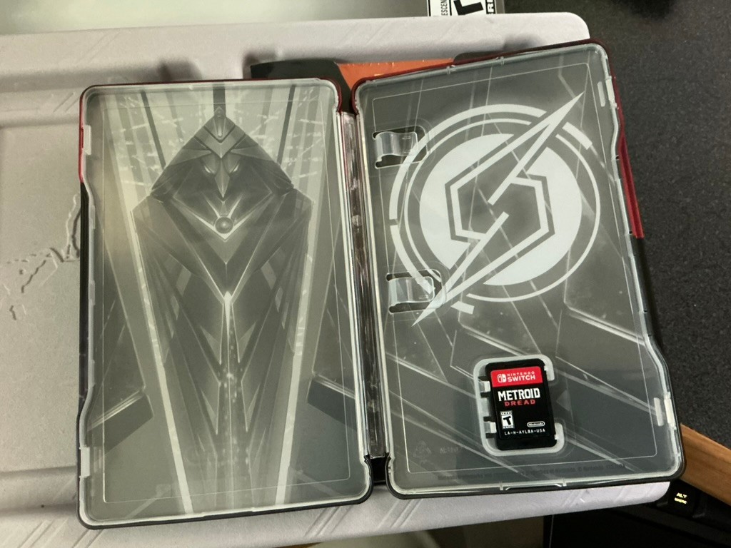 Metroid Dread: Special Collector’s Edition (Nintendo Switch) Complete in Box