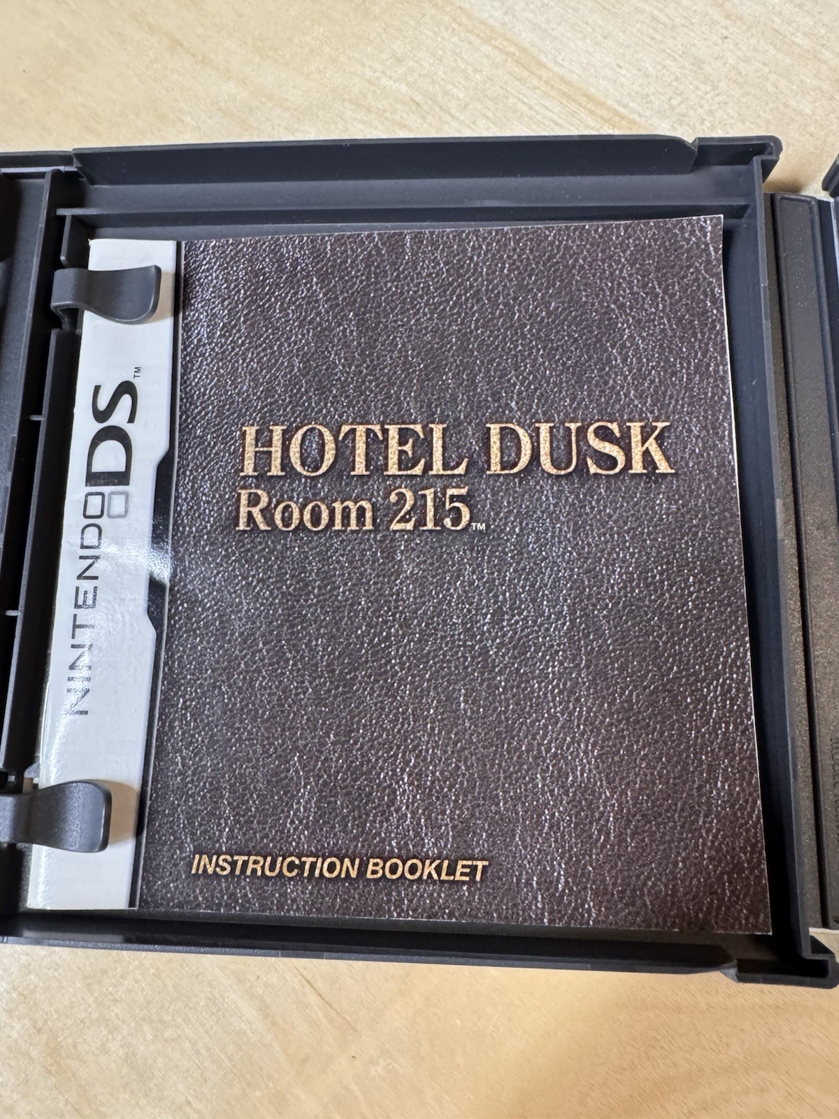 Hotel Dusk: Room 215 (Nintendo DS, 2007) – Very Nice Condition!