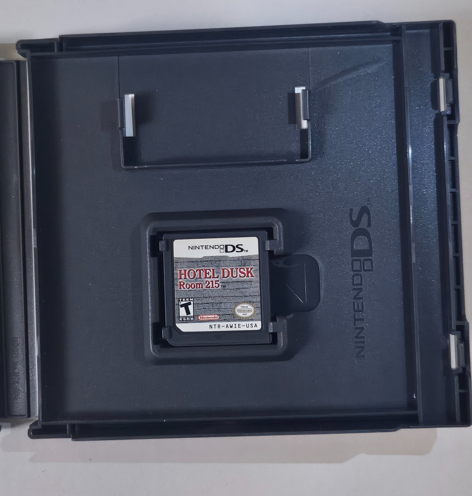 Hotel Dusk Room 215 (Nintendo DS, 2007) *CIB*