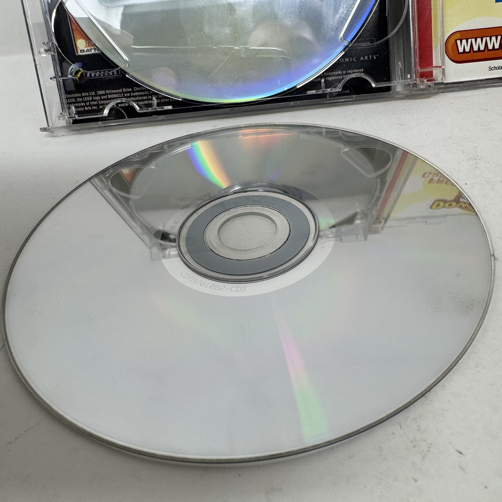 Bionicle PC CD-ROM Video Game 2-Disc Set Electronic Arts LEGO PEGI 7+ Scholastic