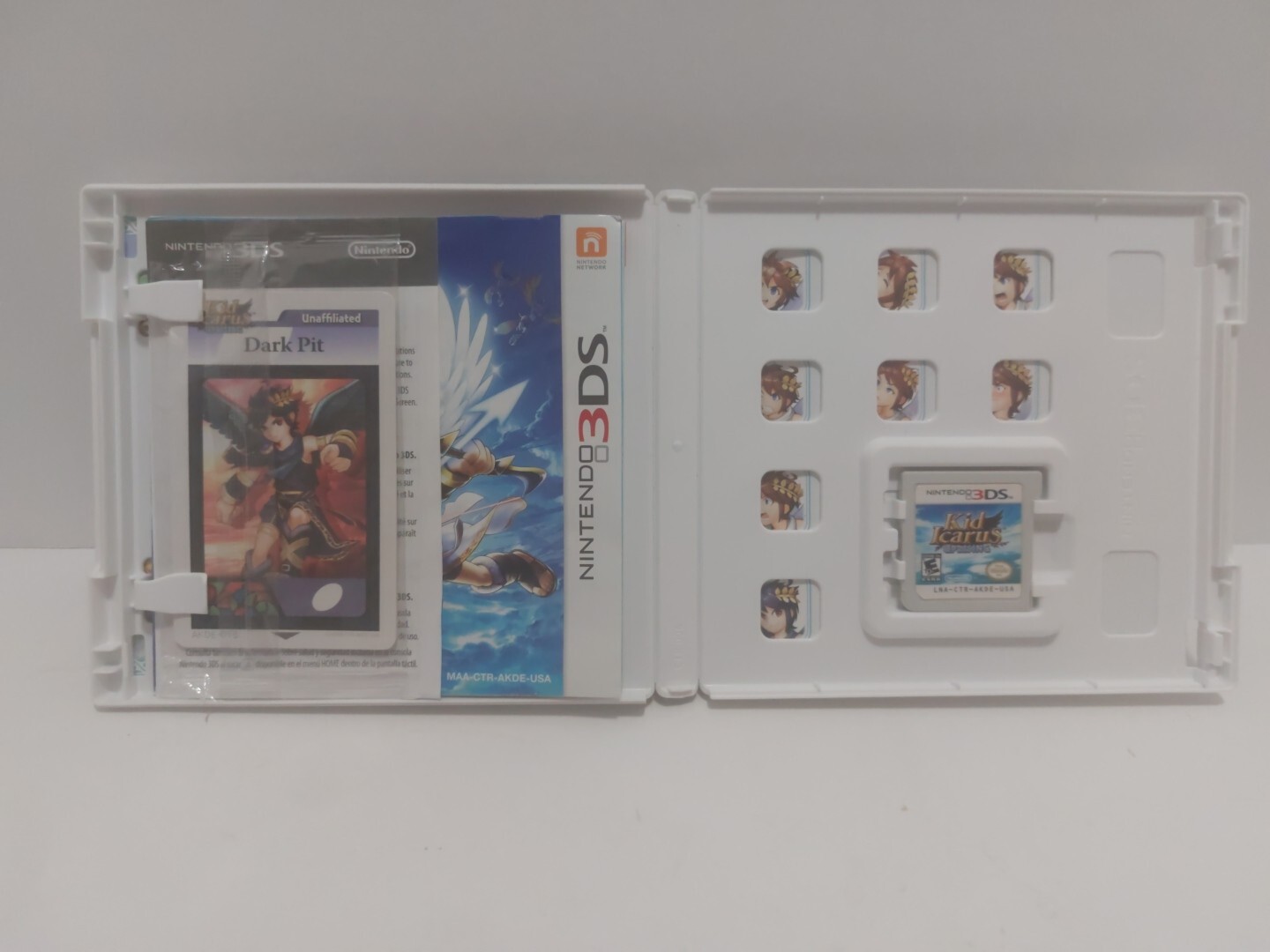 Kid Icarus: Uprising (3DS, 2012) w/ Manual, Inserts, AR Cards And Stand