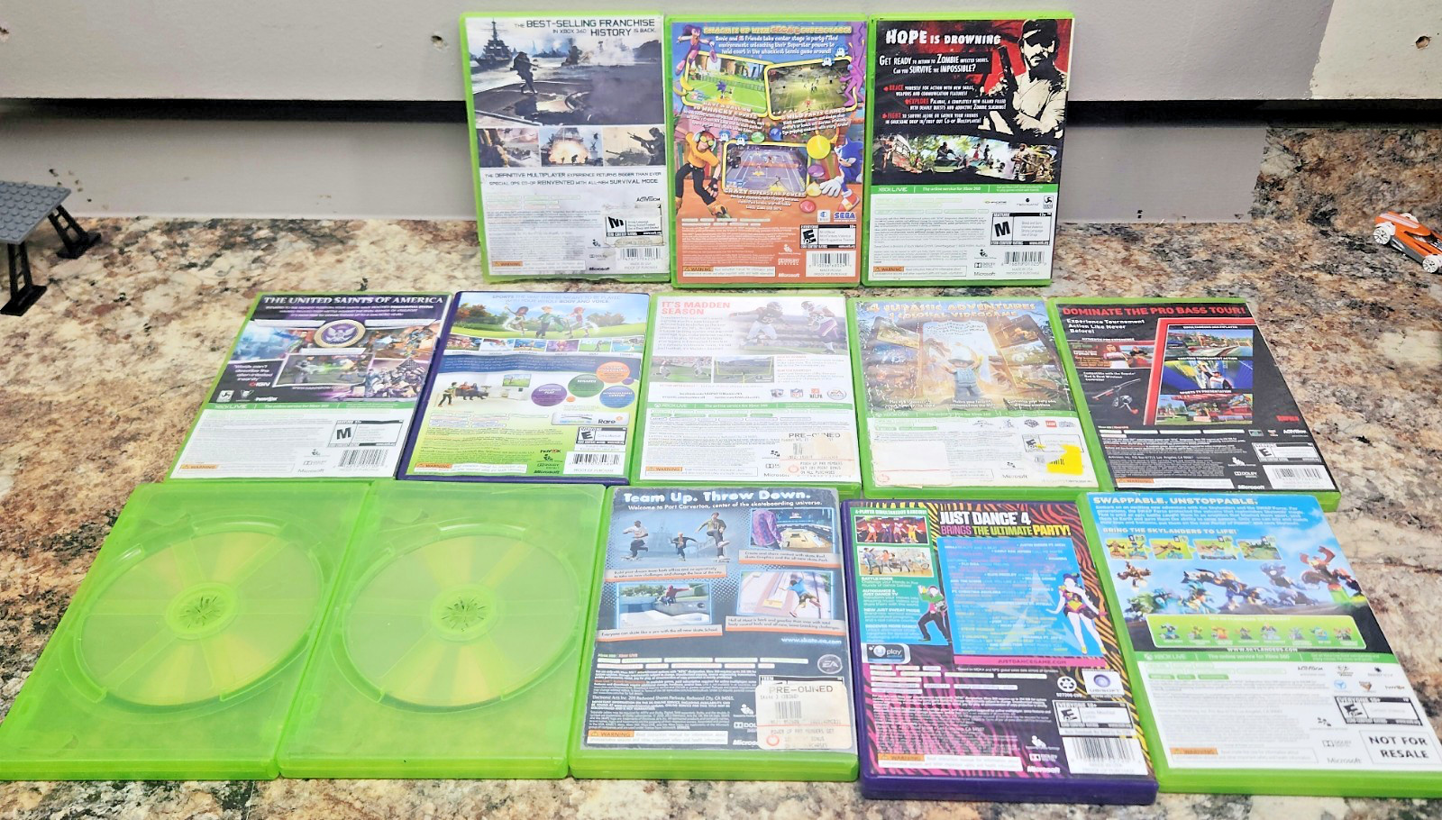 Lot of 9 various Xbox 360 Games Nice Condition 3 Standing Are Scratched & Free