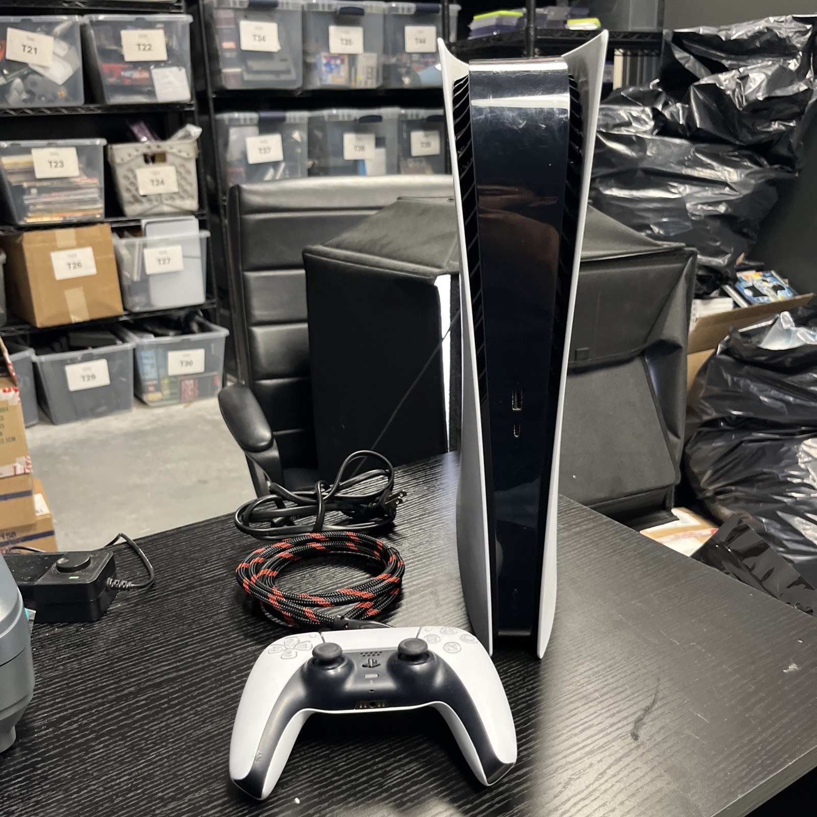 Sony PlayStation 5 Digital Edition White Console READ (T07)