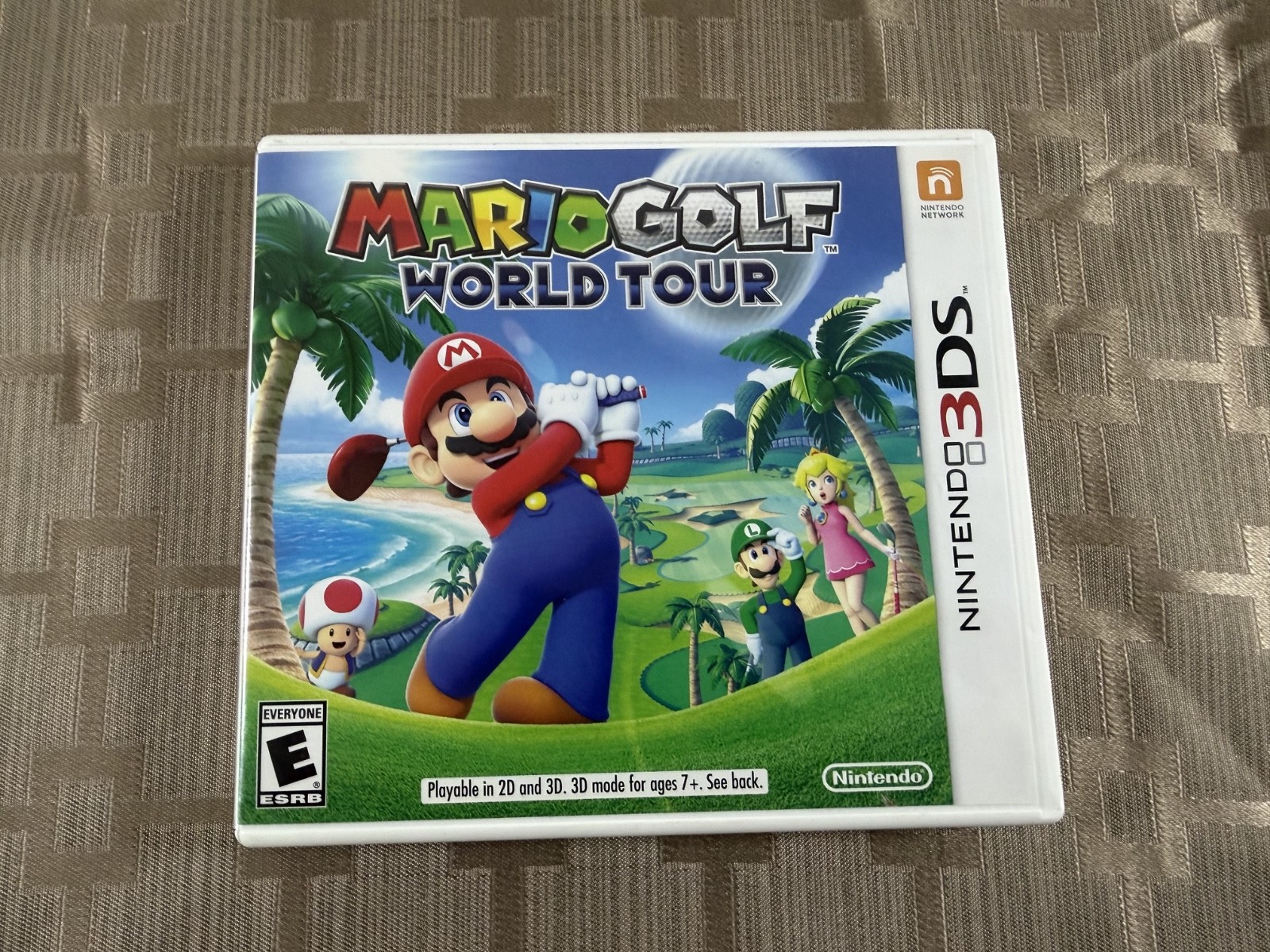 Mario Golf: World Tour (Nintendo 3DS) with case, great condition