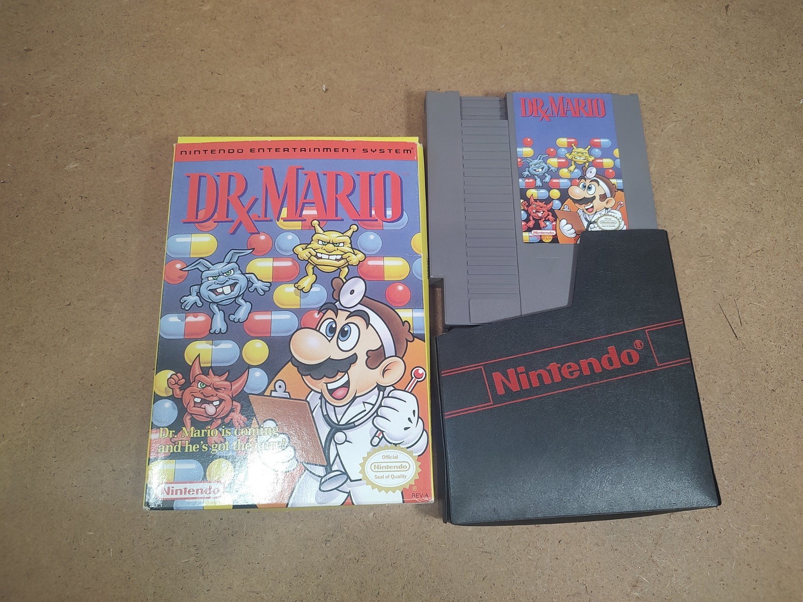 NES Dr. Mario in Box Nintendo Entertainment System Classic Puzzle Game